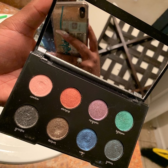 Makeup Bundle - Picture 4 of 8